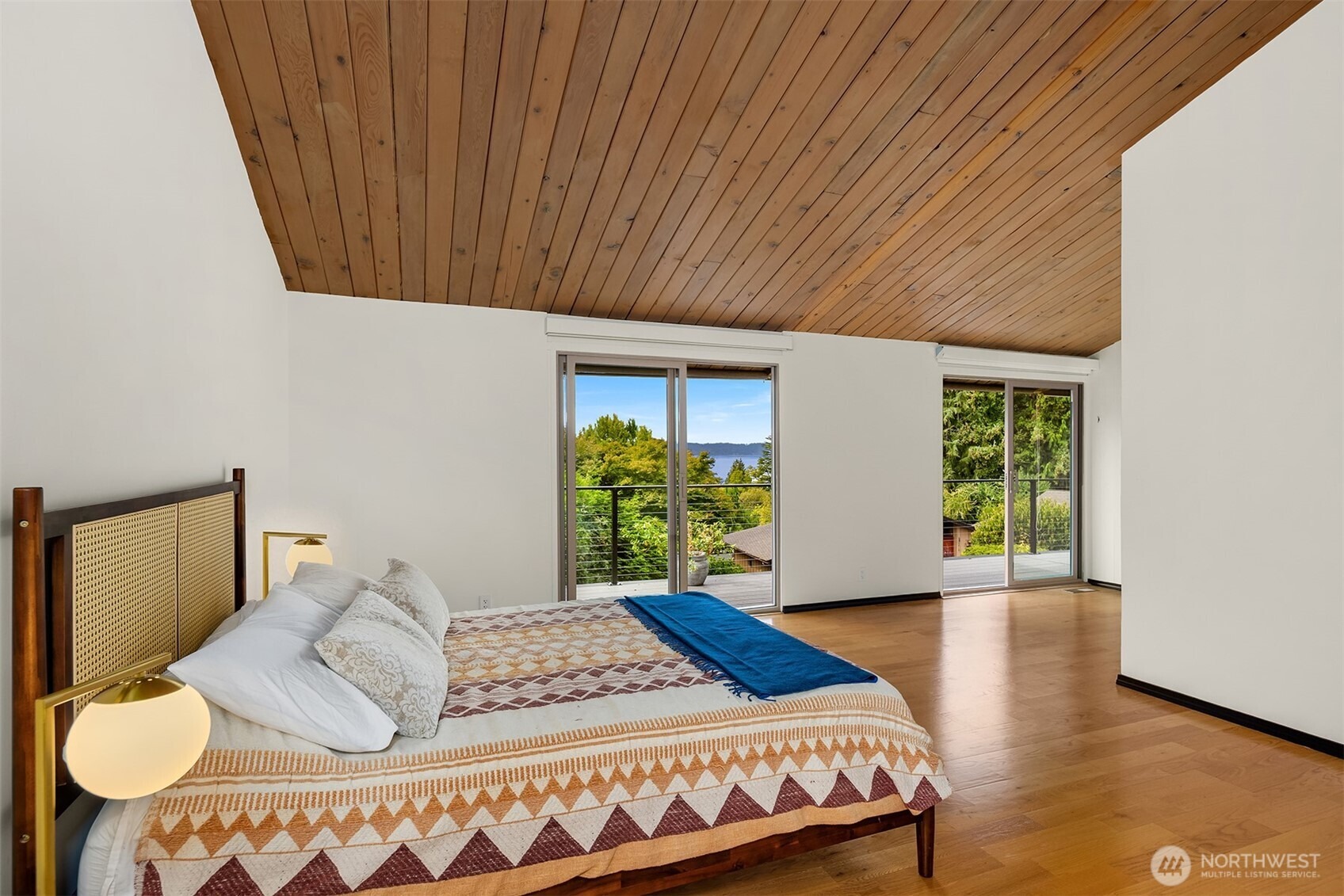 151st Pl, Burien, WA 98166