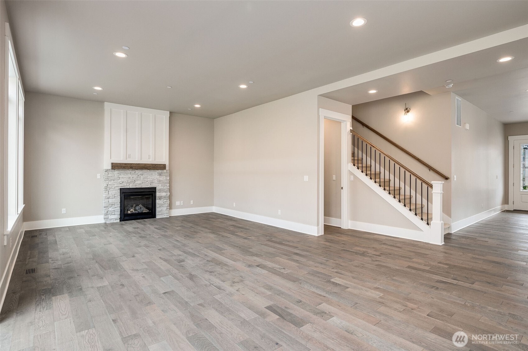 113th Ct, Redmond, WA 98052