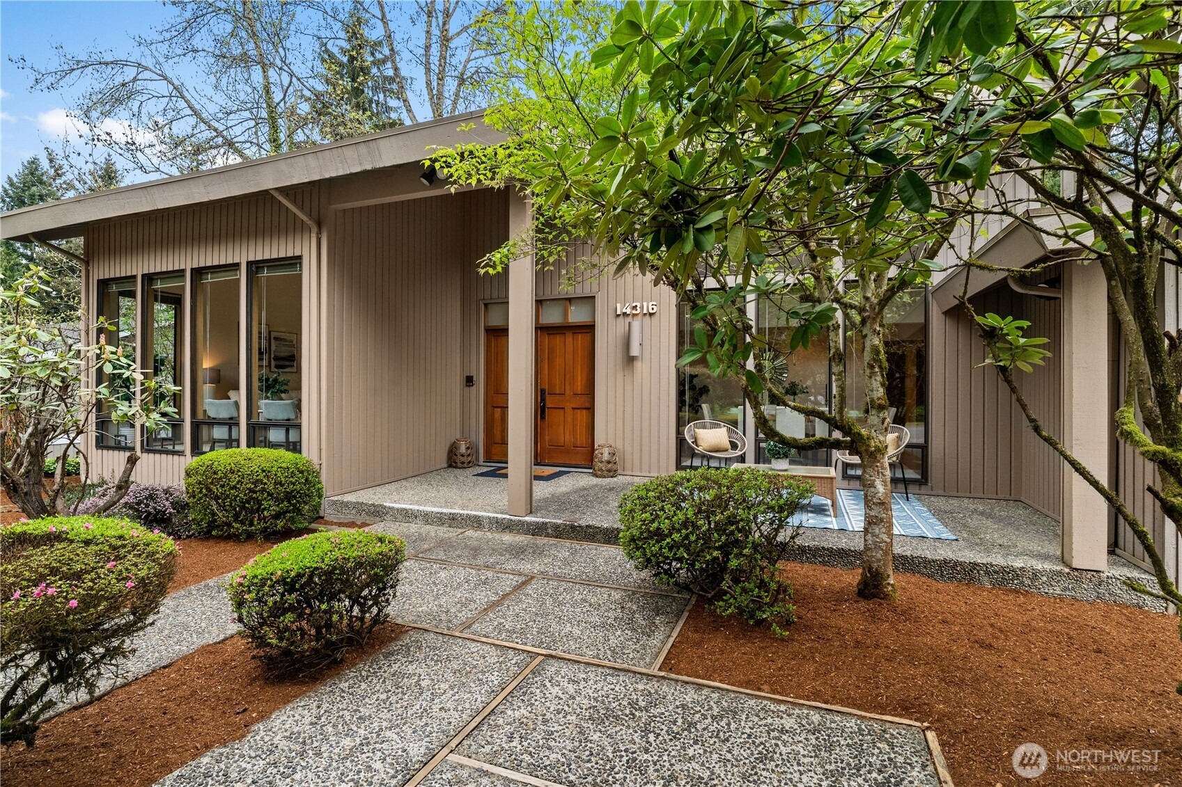 12th Pl, Bellevue, WA 98007 #1