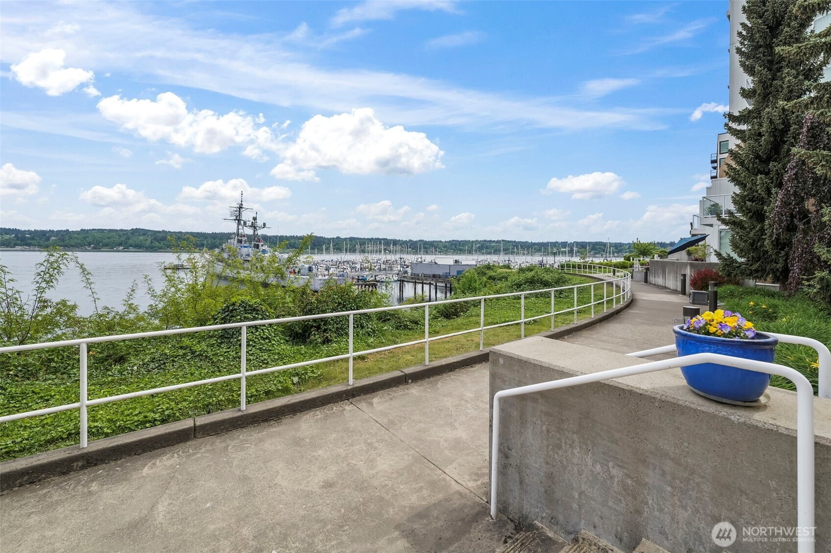 Washington Ave, Bremerton, WA 98337