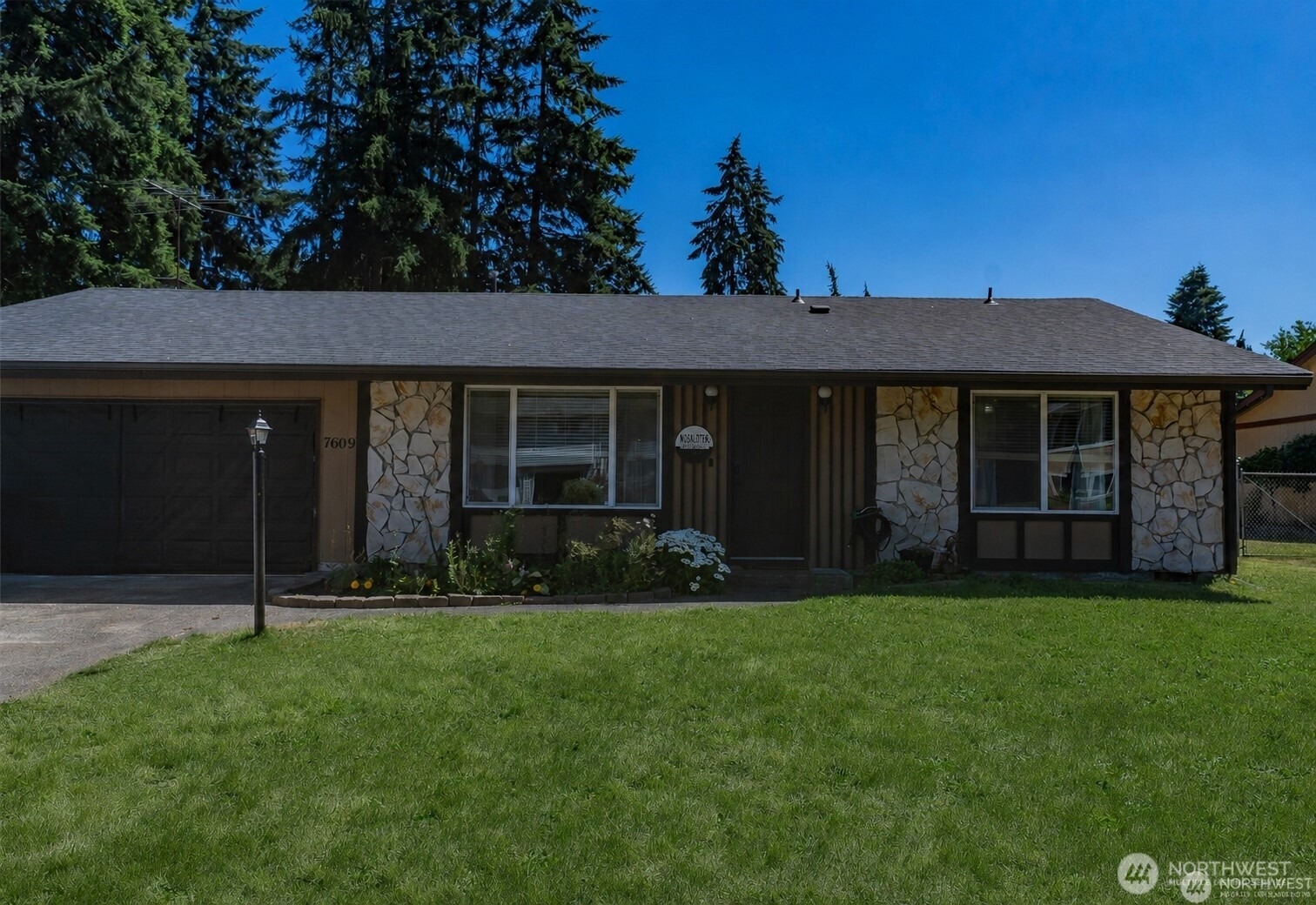 13th Ave, Olympia, WA 98516