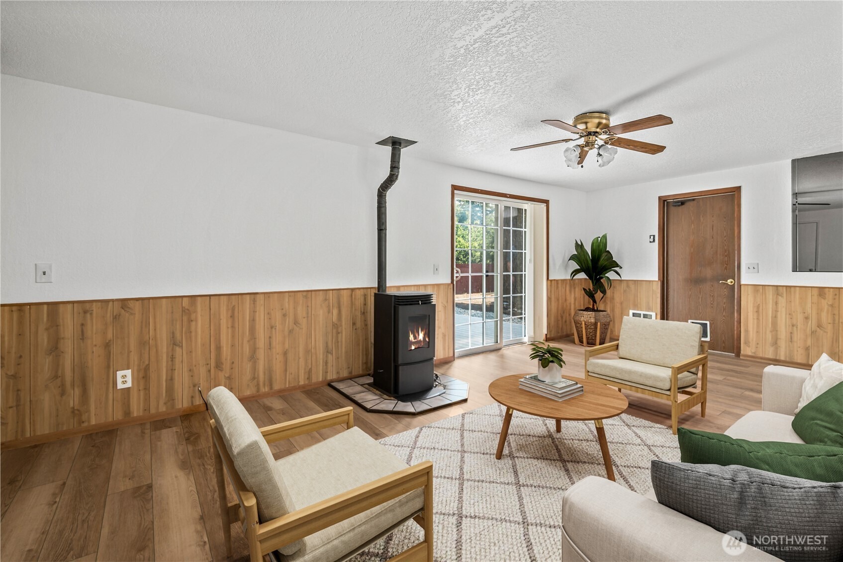 Independence Ct, Oak Harbor, WA 98277