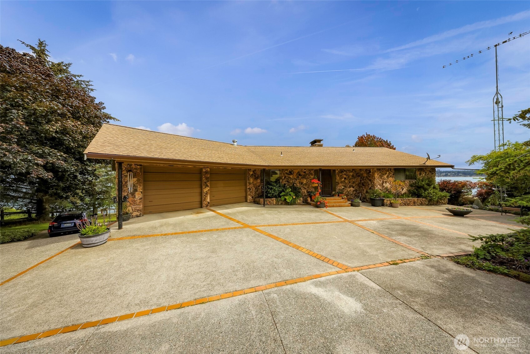 Nugent Rd, Lummi Island, WA 98262
