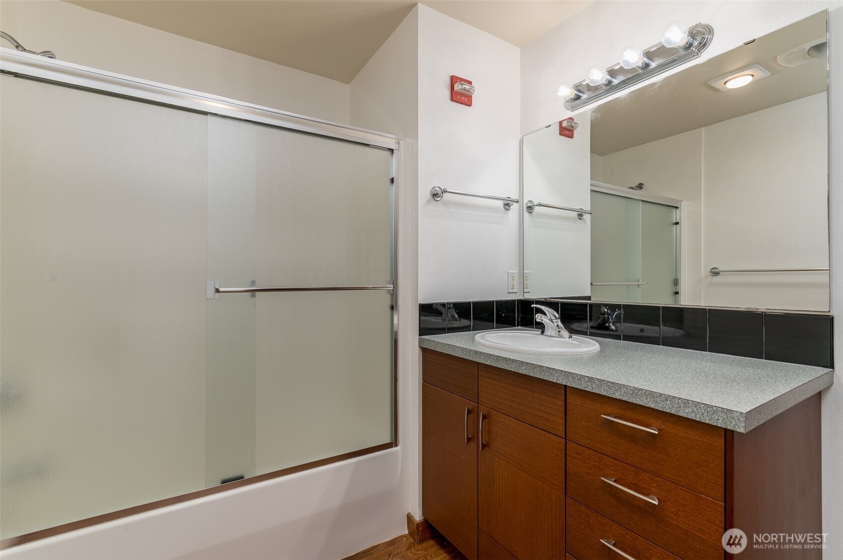 Gladstone St, Bellingham, WA 98229