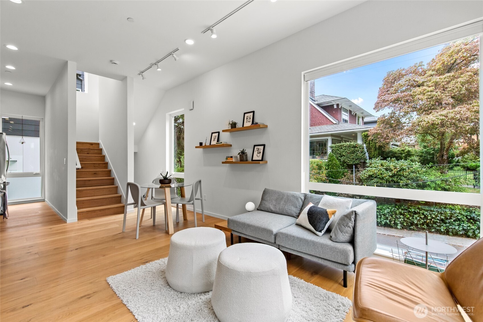 13th Ave, Seattle, WA 98102