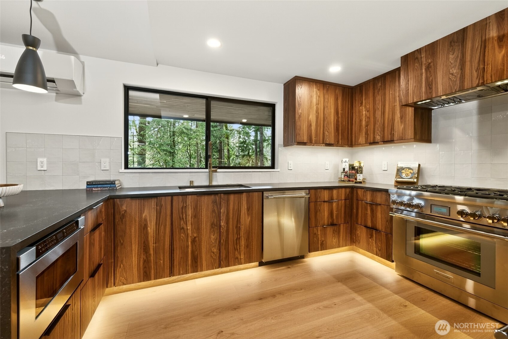 Vine Rd, Brier, WA 98036