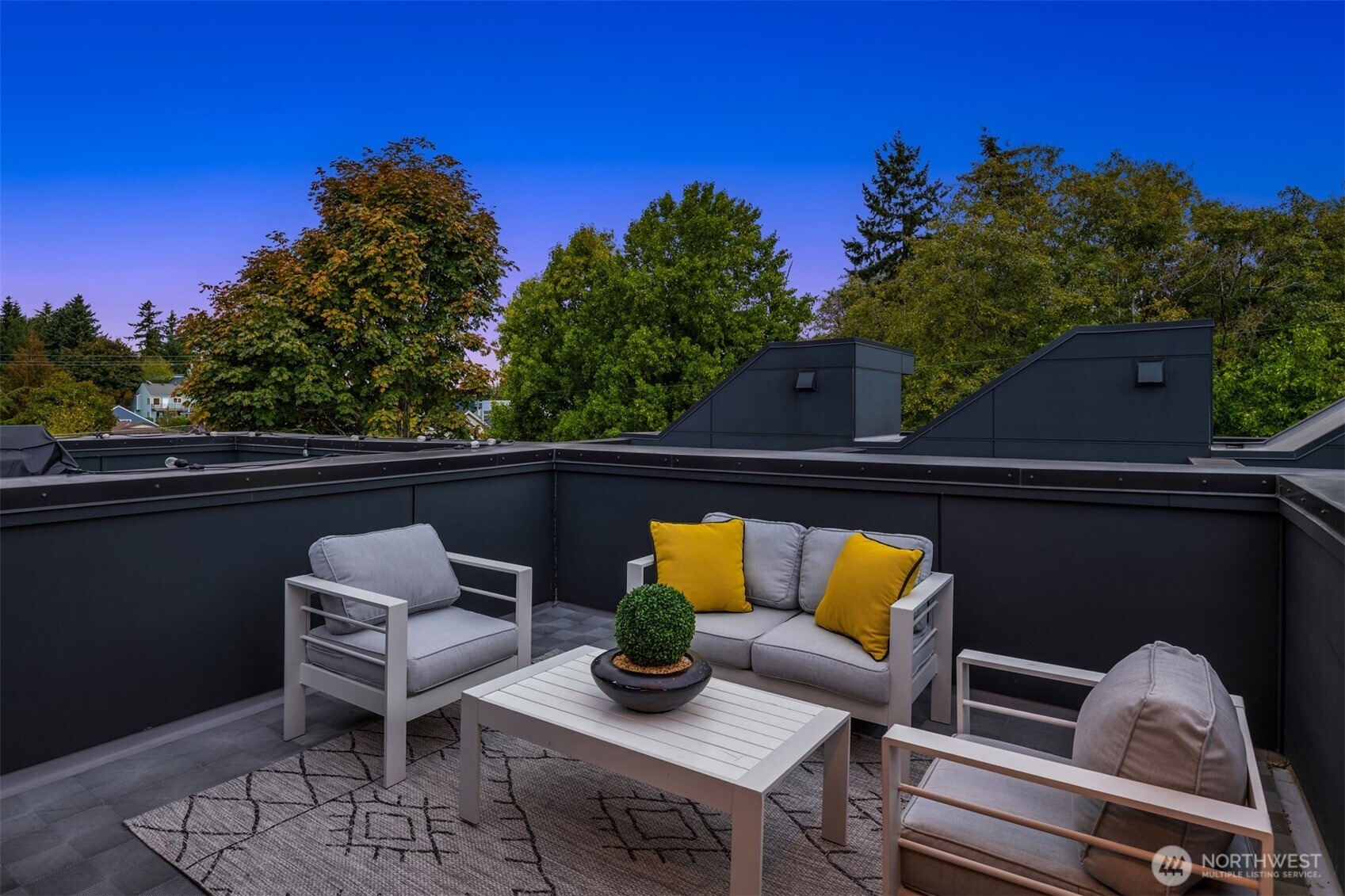 Ashworth Ave, Seattle, WA 98103