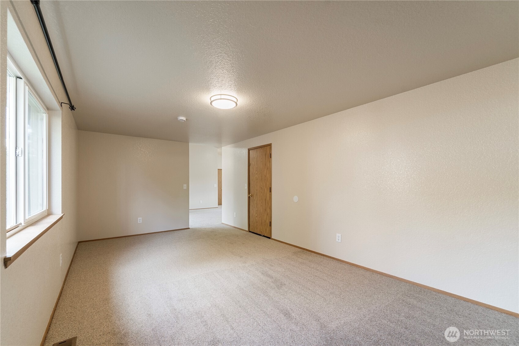 Scarlet Oaks Dr, Lacey, WA 98503