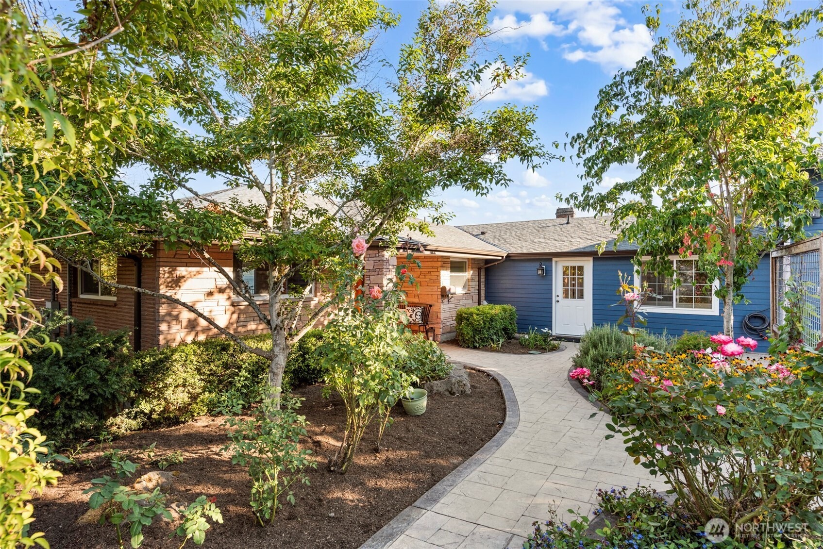 Willow St, Seattle, WA 98118 #1