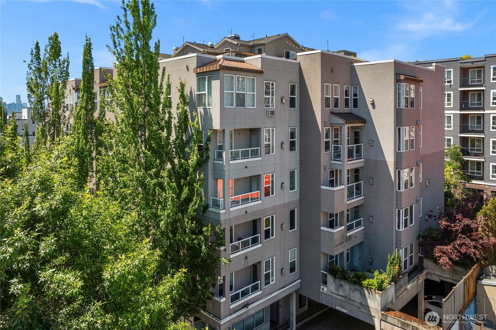 Roosevelt Way, Seattle, WA 98105 #1