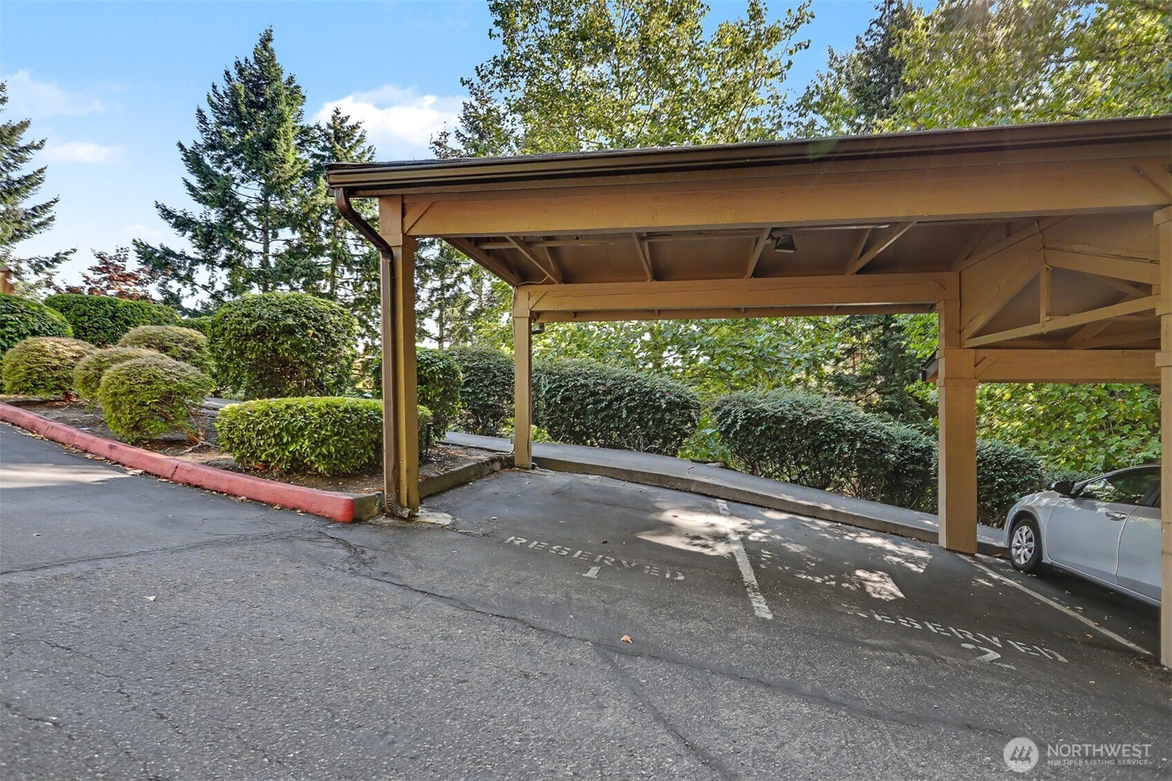 33rd Pl, Bellevue, WA 98004 #1