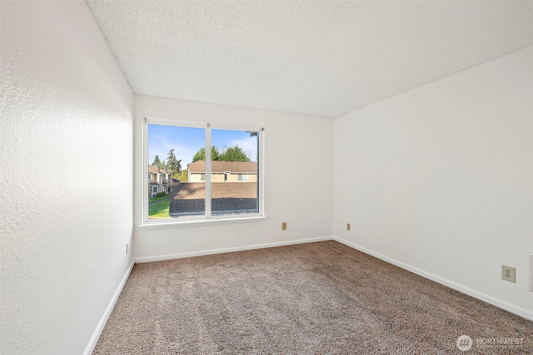 237th Ln, Des Moines, WA 98198