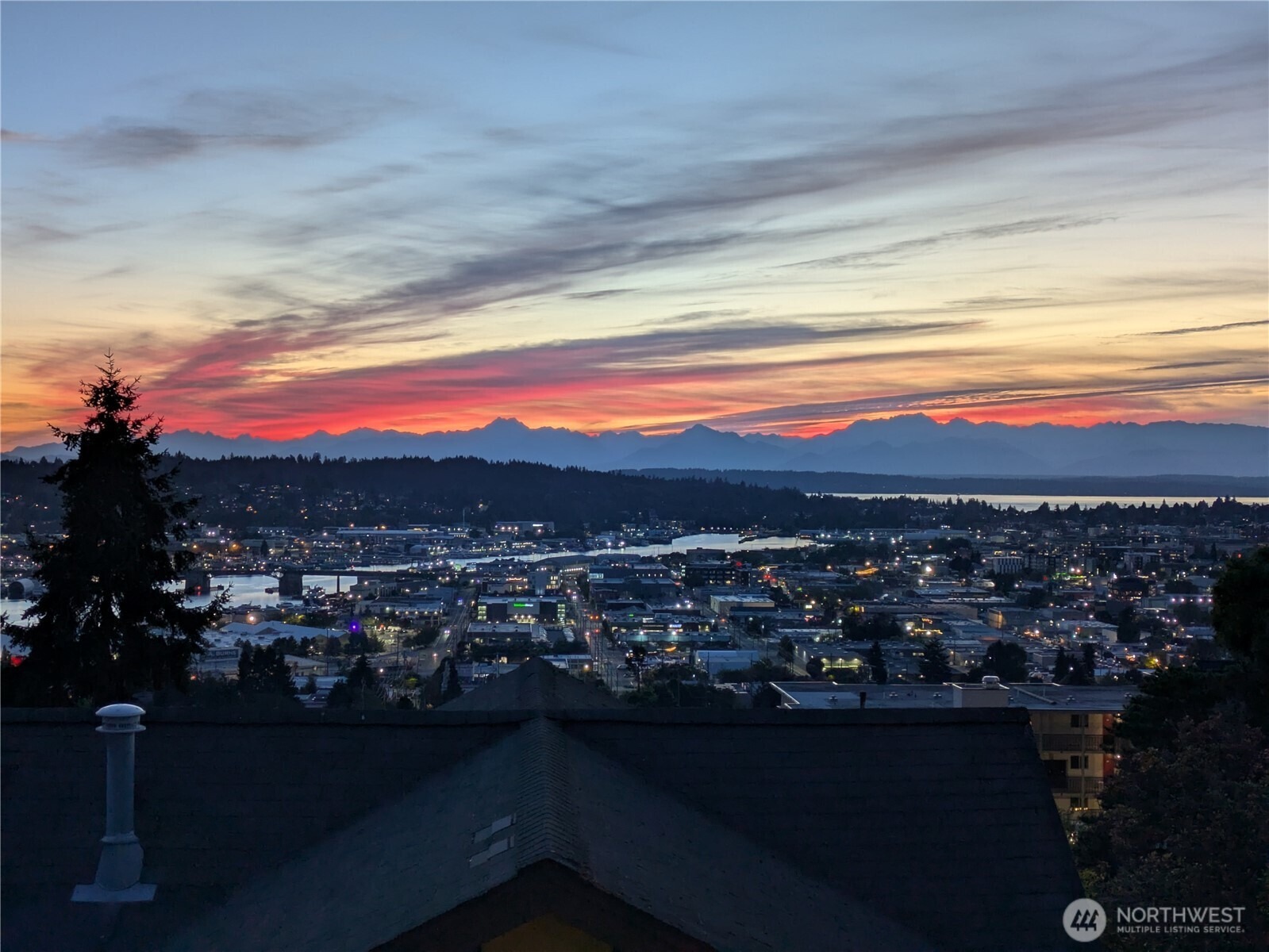 Greenwood Ave, Seattle, WA 98103