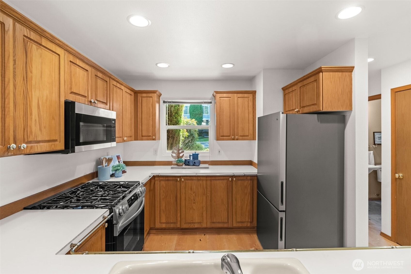 Windy Beach Ln, Silverdale, WA 98383