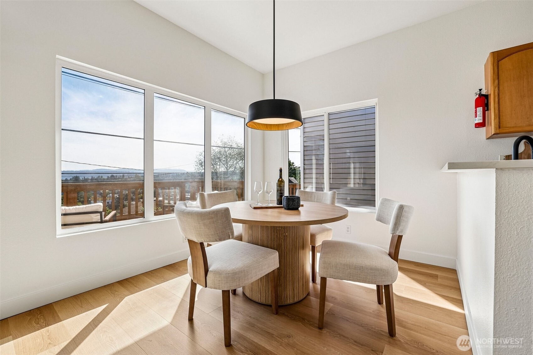 34th Ave, Seattle, WA 98118