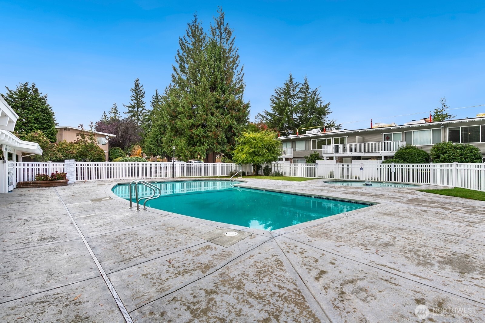 122nd Pl, Bellevue, WA 98006