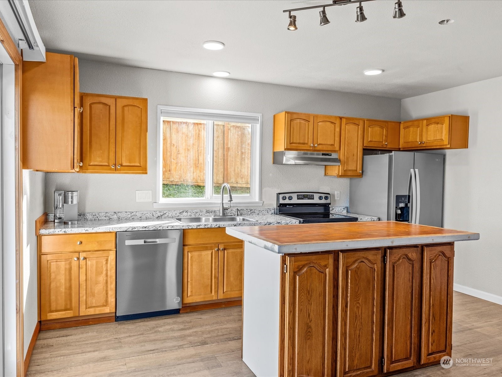 Sunnyside Blvd, Lake Stevens, WA 98258