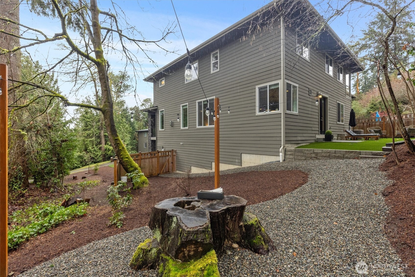 118th Ct, Kirkland, WA 98034
