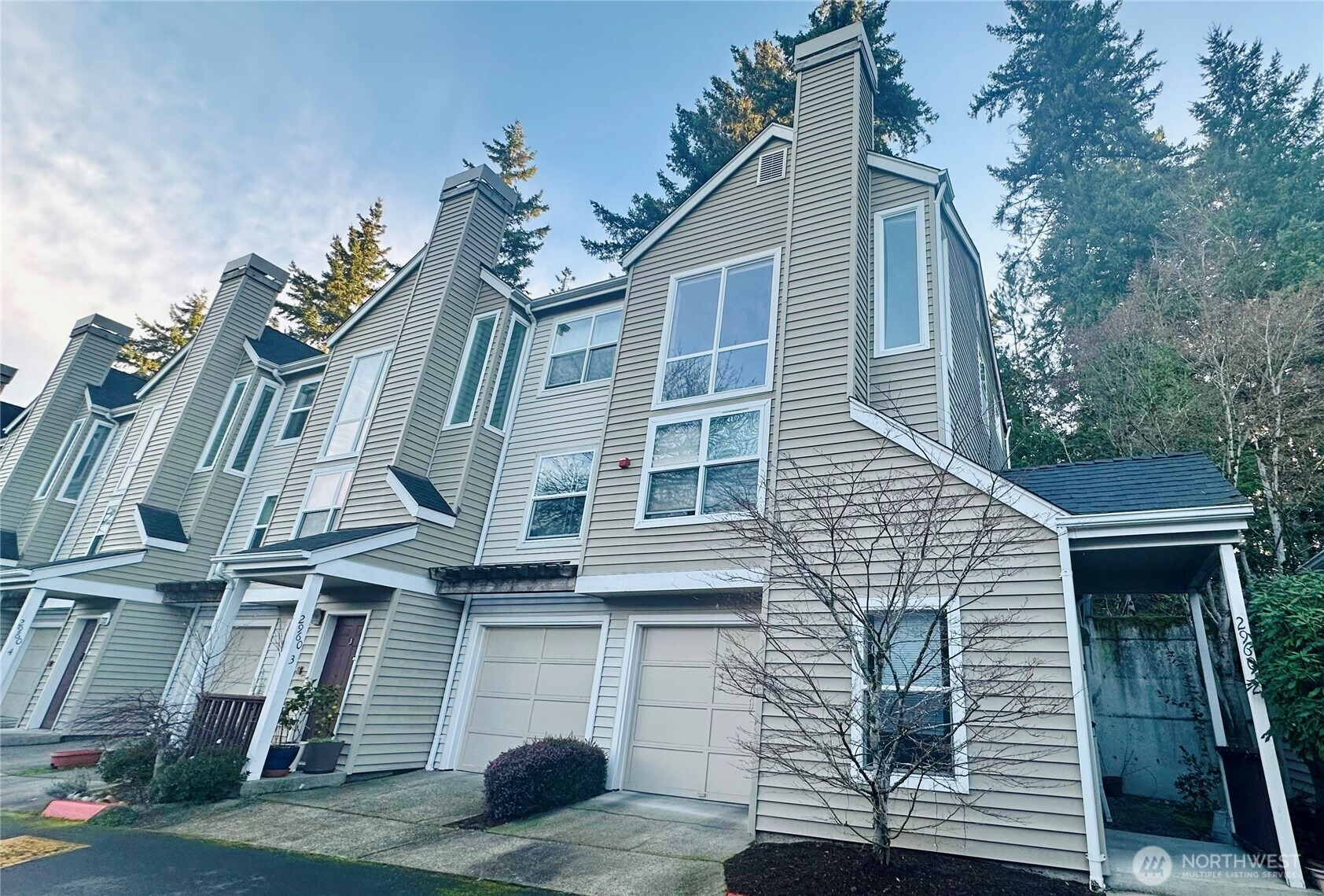 142nd Pl, Bellevue, WA 98007