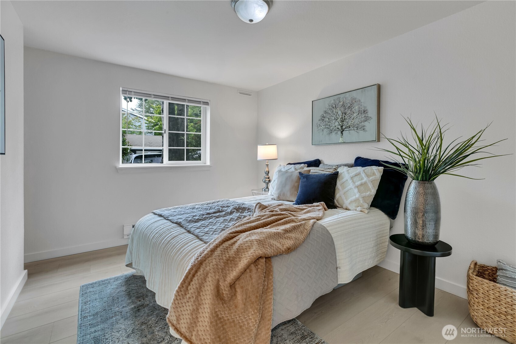 18th Ave, Des Moines, WA 98198