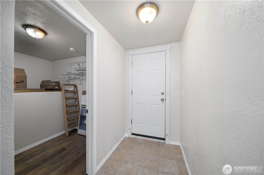 55th St, Seattle, WA 98105