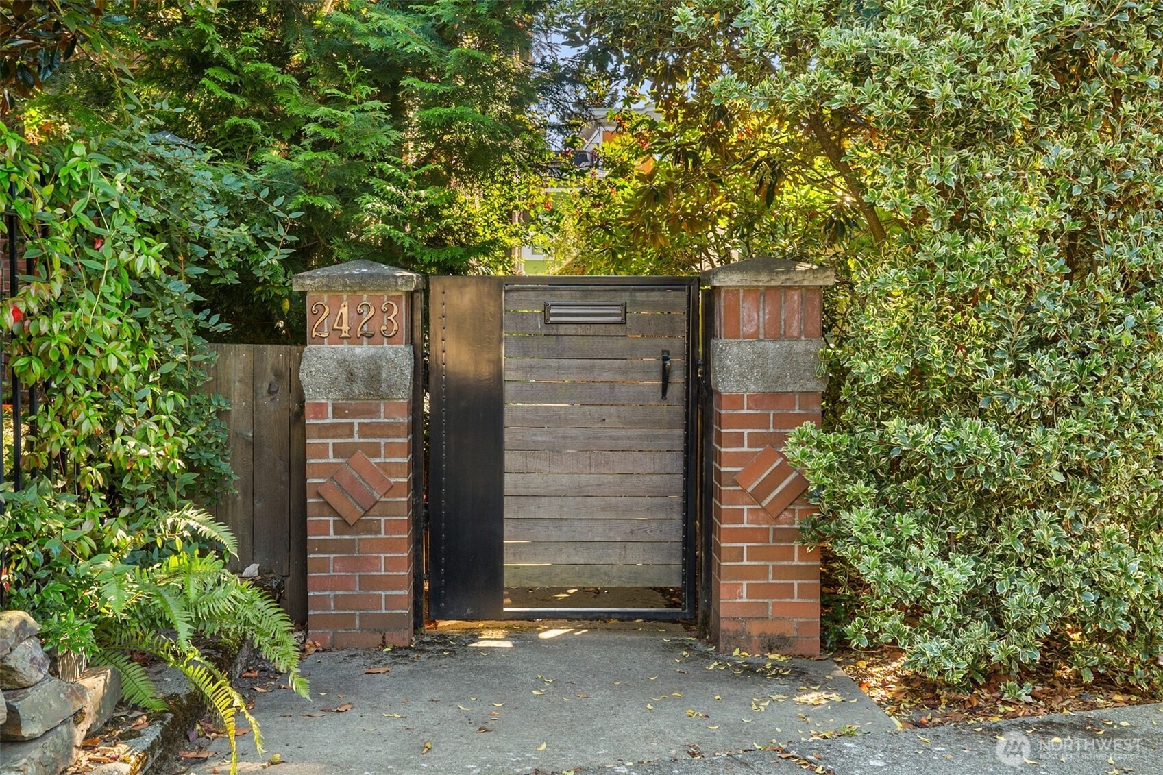 75th St, Seattle, WA 98103