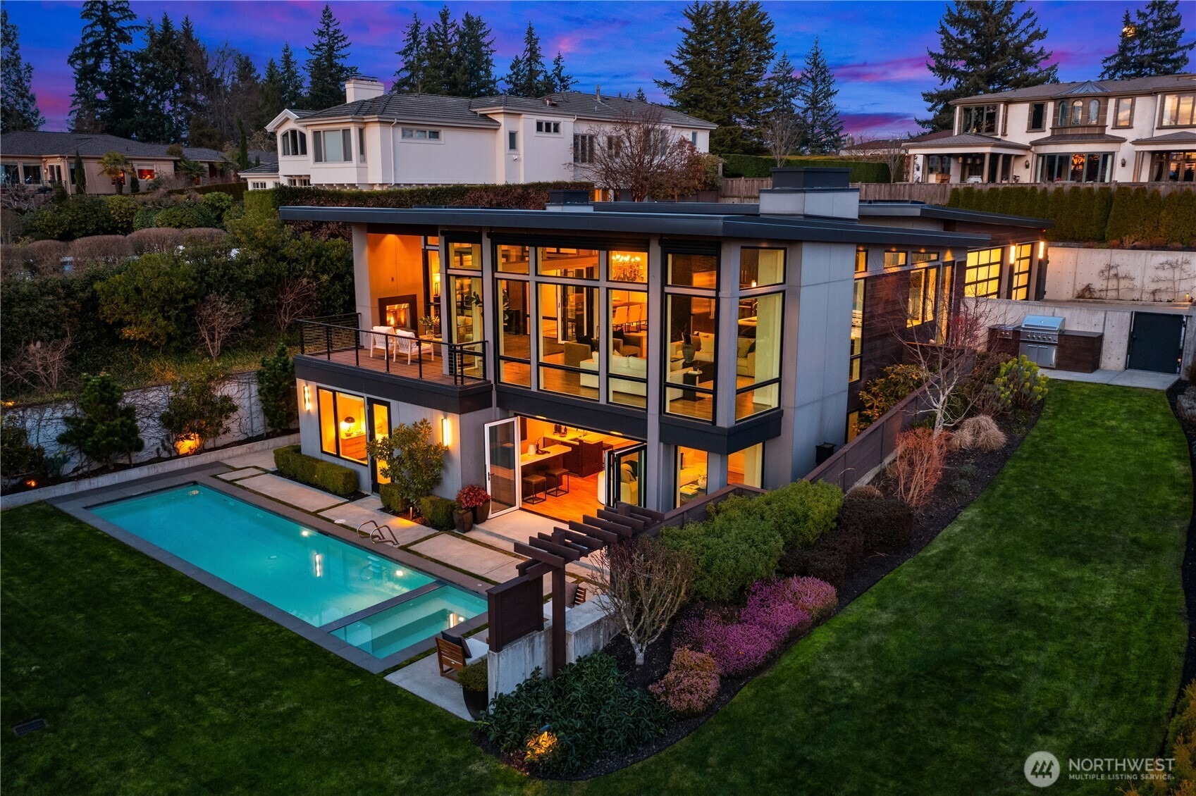 20th St, Clyde Hill, WA 98004