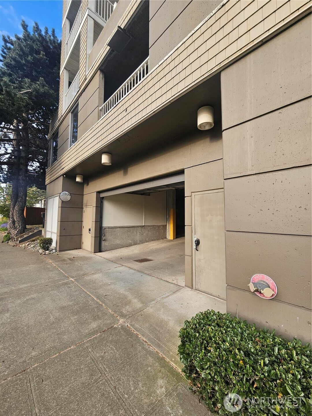 15th Ave, Seattle, WA 98119