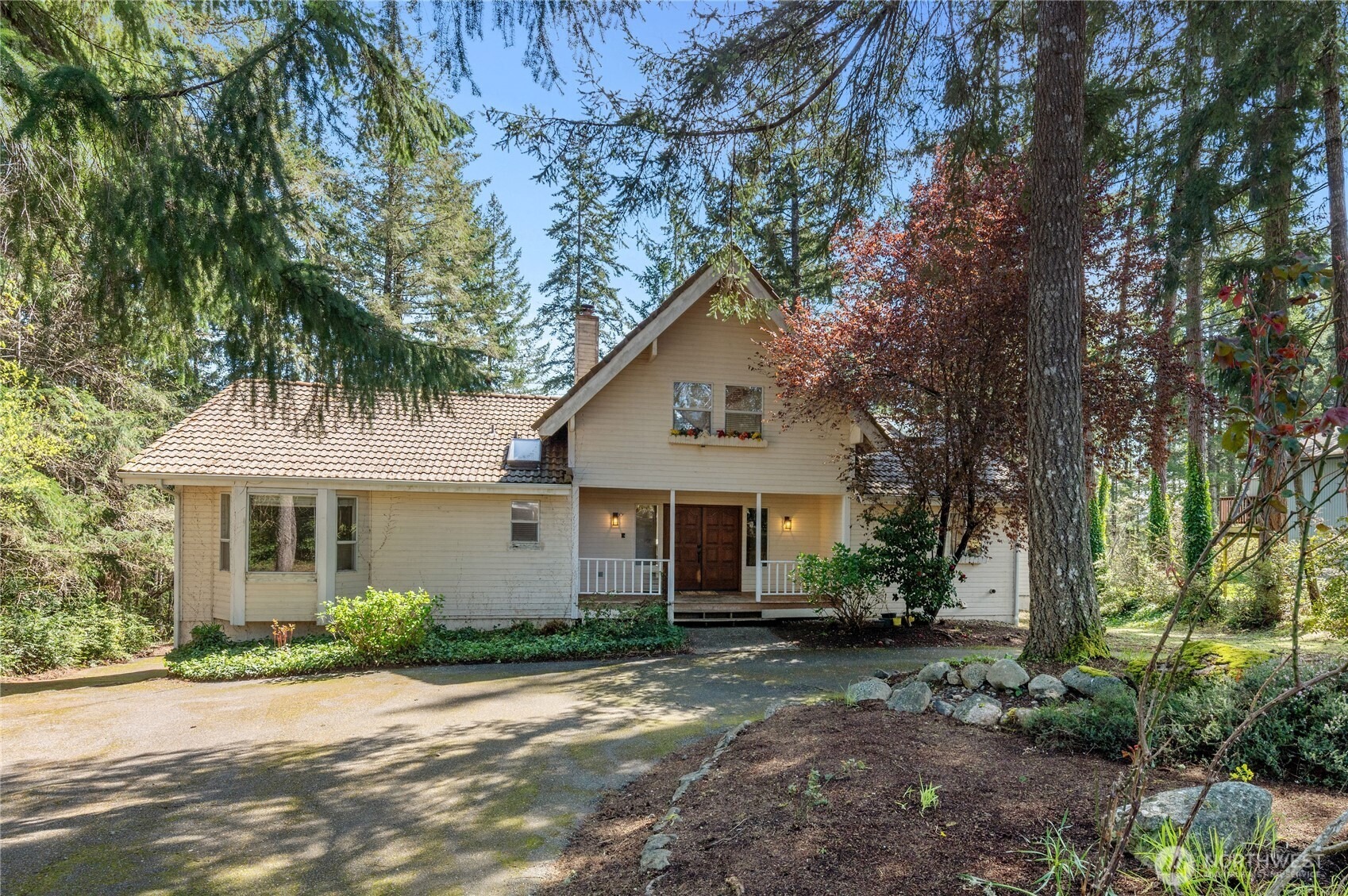 Rainier Dr, Allyn, WA 98524