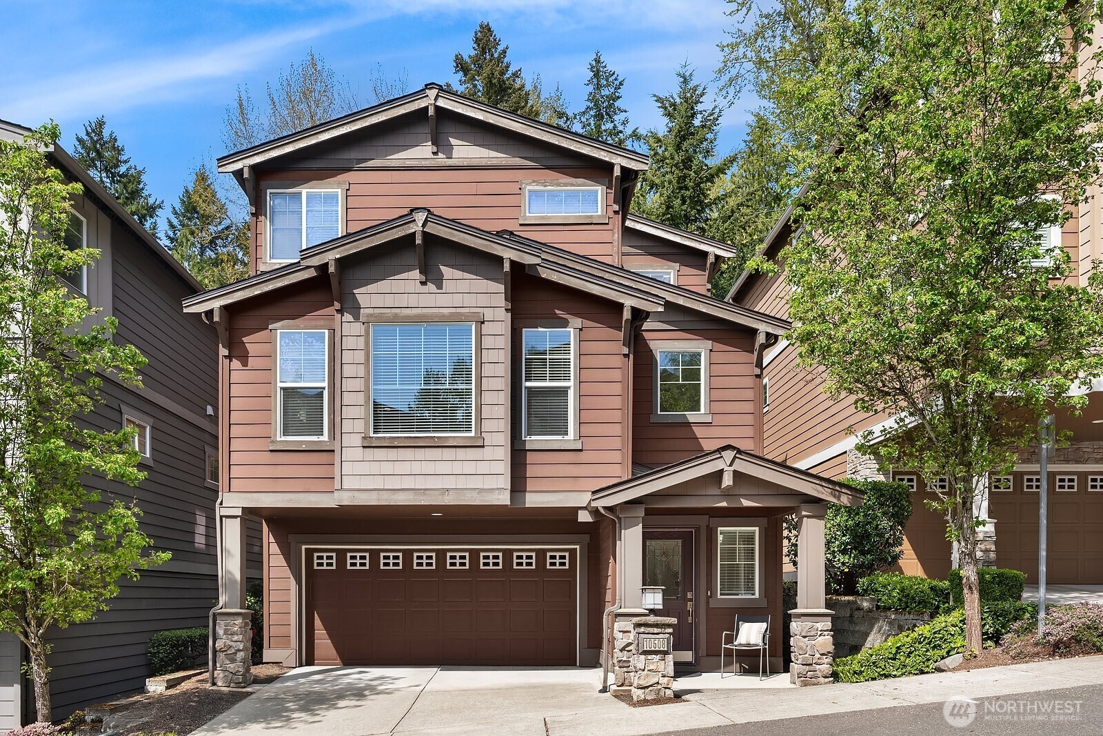 10th Ct, Bellevue, WA 98004