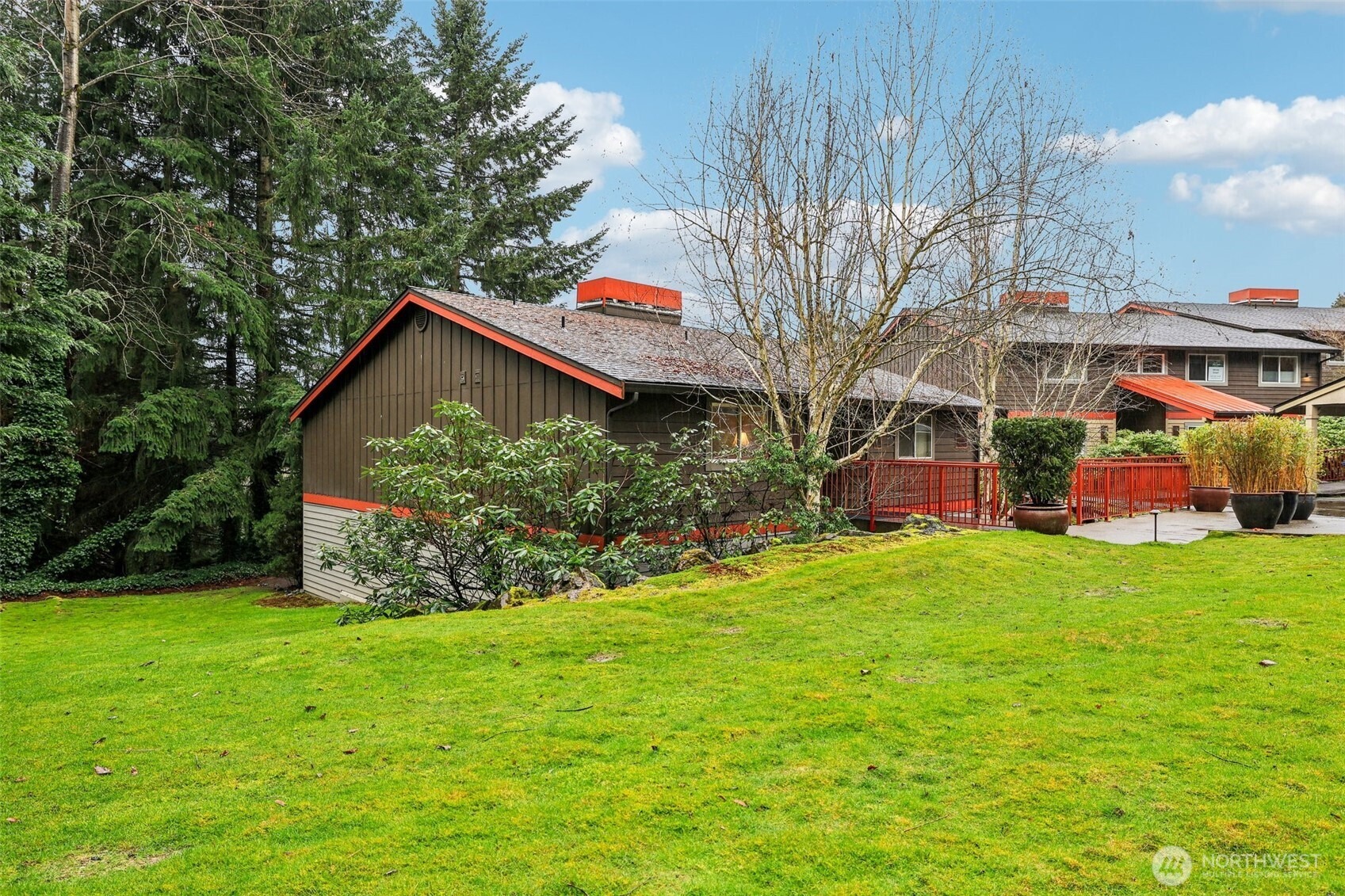 33rd Pl, Bellevue, WA 98004 #1