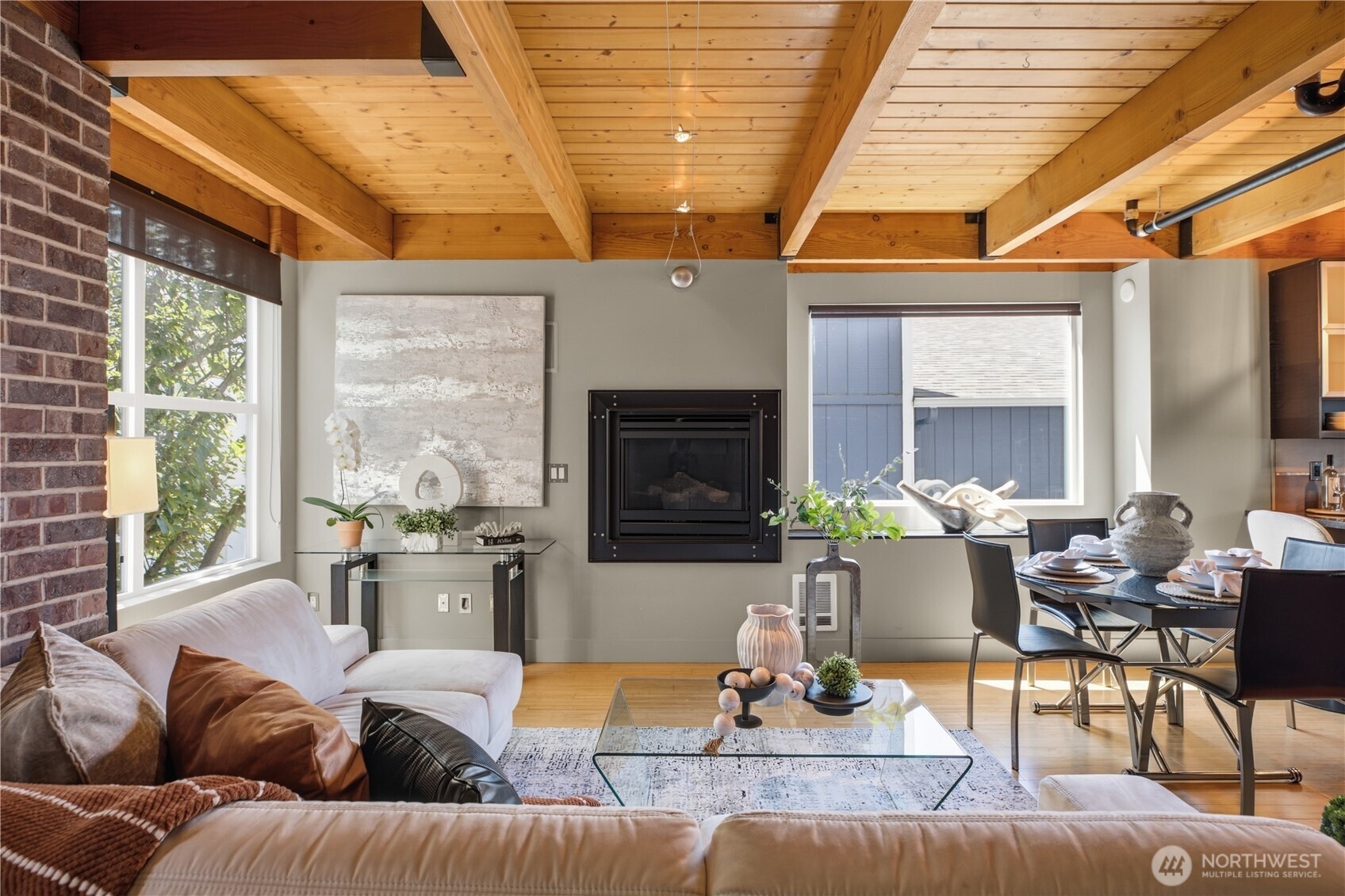 Mary Ave, Seattle, WA 98117