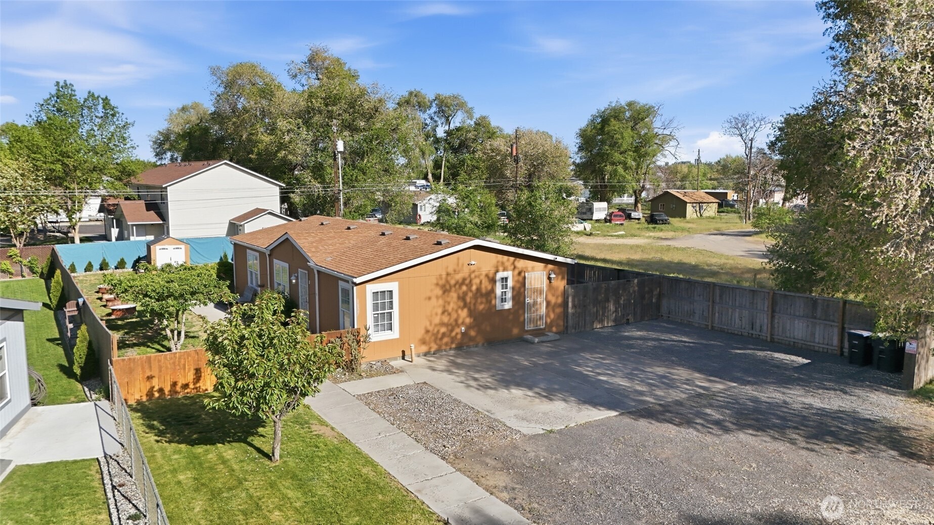 Bemis St, Moses Lake, WA 98837