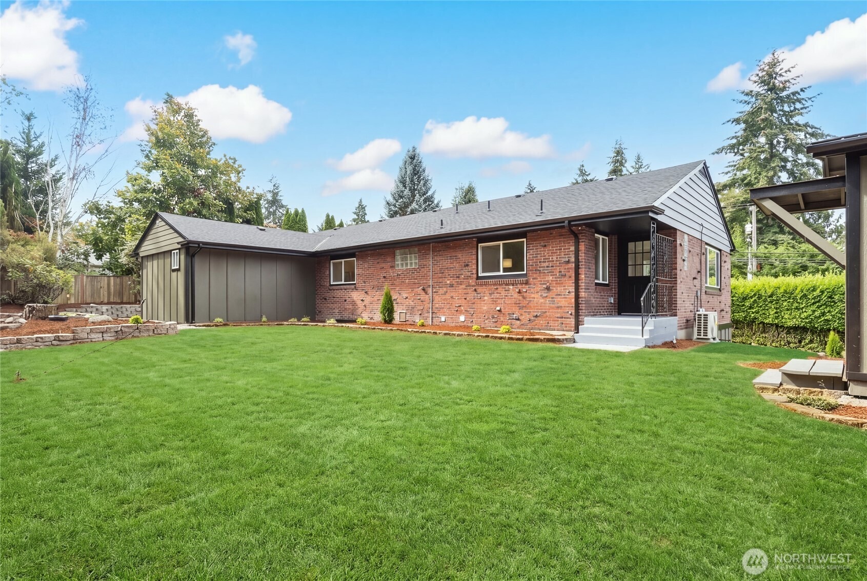 Sunset Dr, University Place, WA 98466 #1