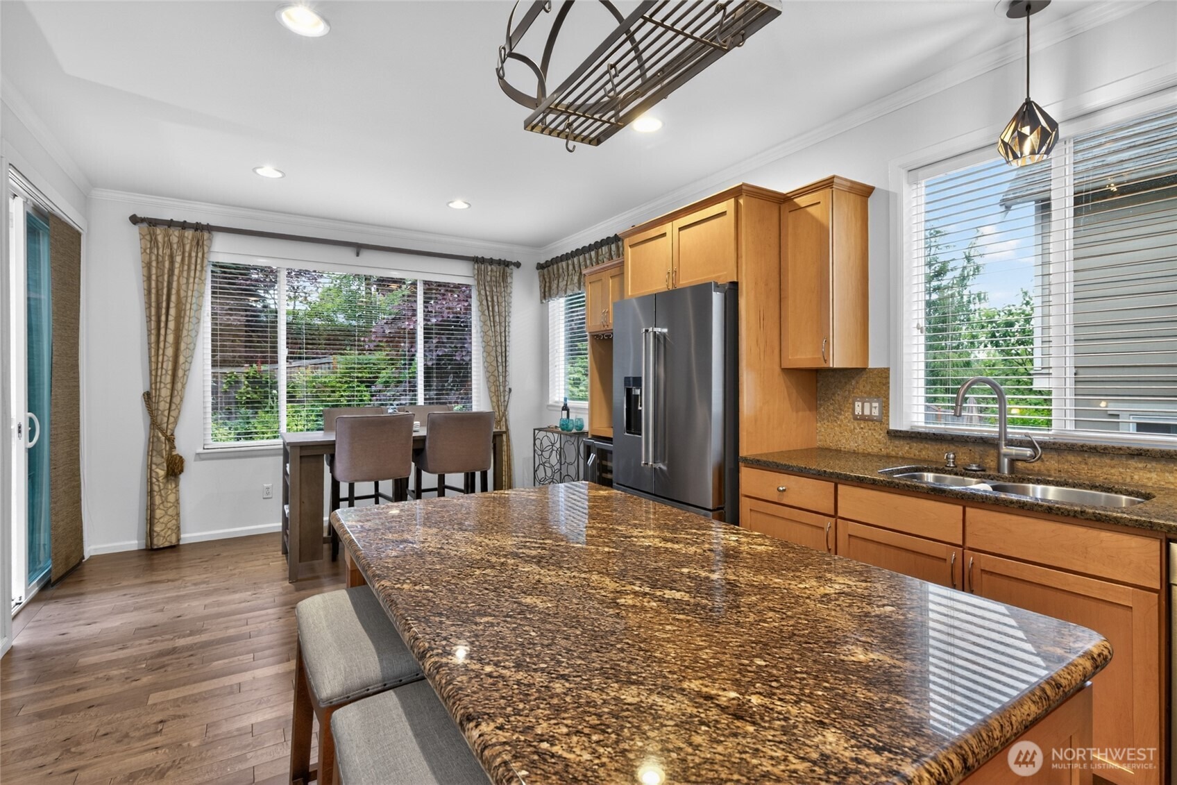 12th Ave, Lynnwood, WA 98036