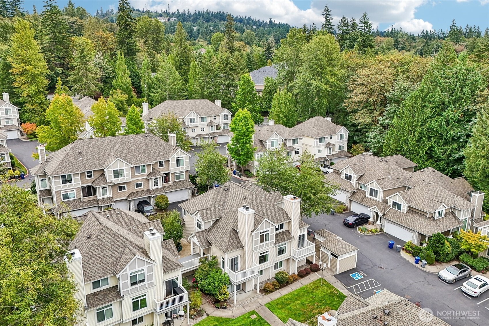 Cougar Mountain Way, Bellevue, WA 98006
