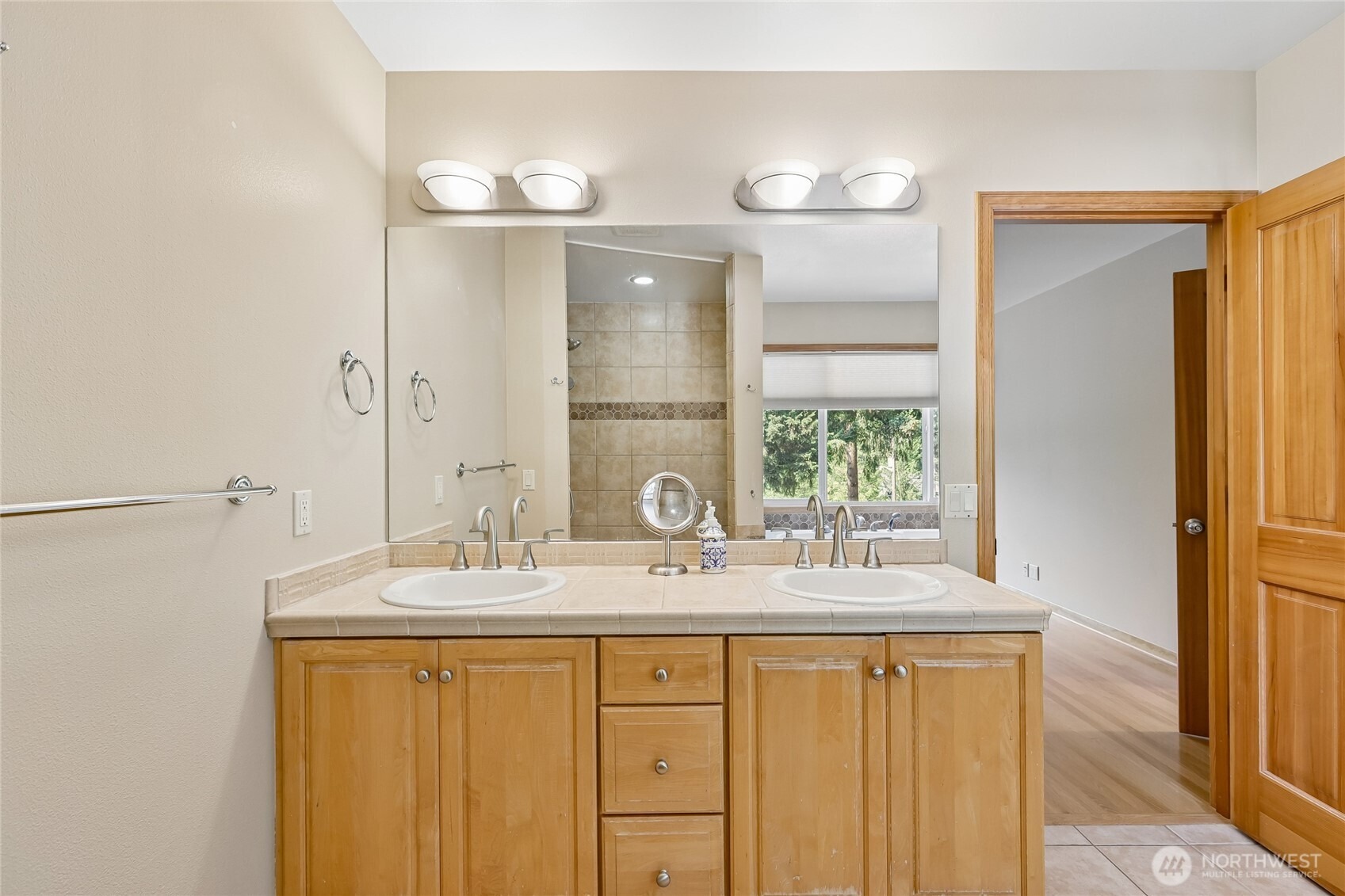 84th Ave, Kenmore, WA 98028 #1
