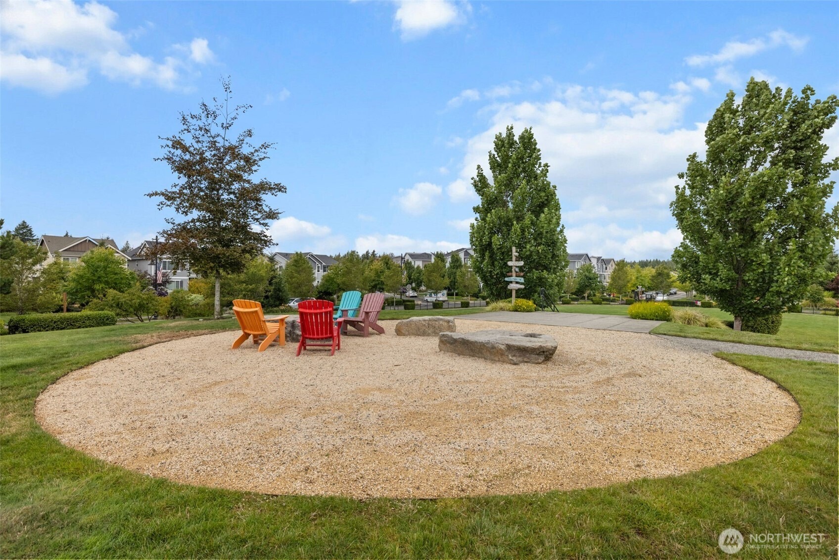 Pine Ave, Black Diamond, WA 98010