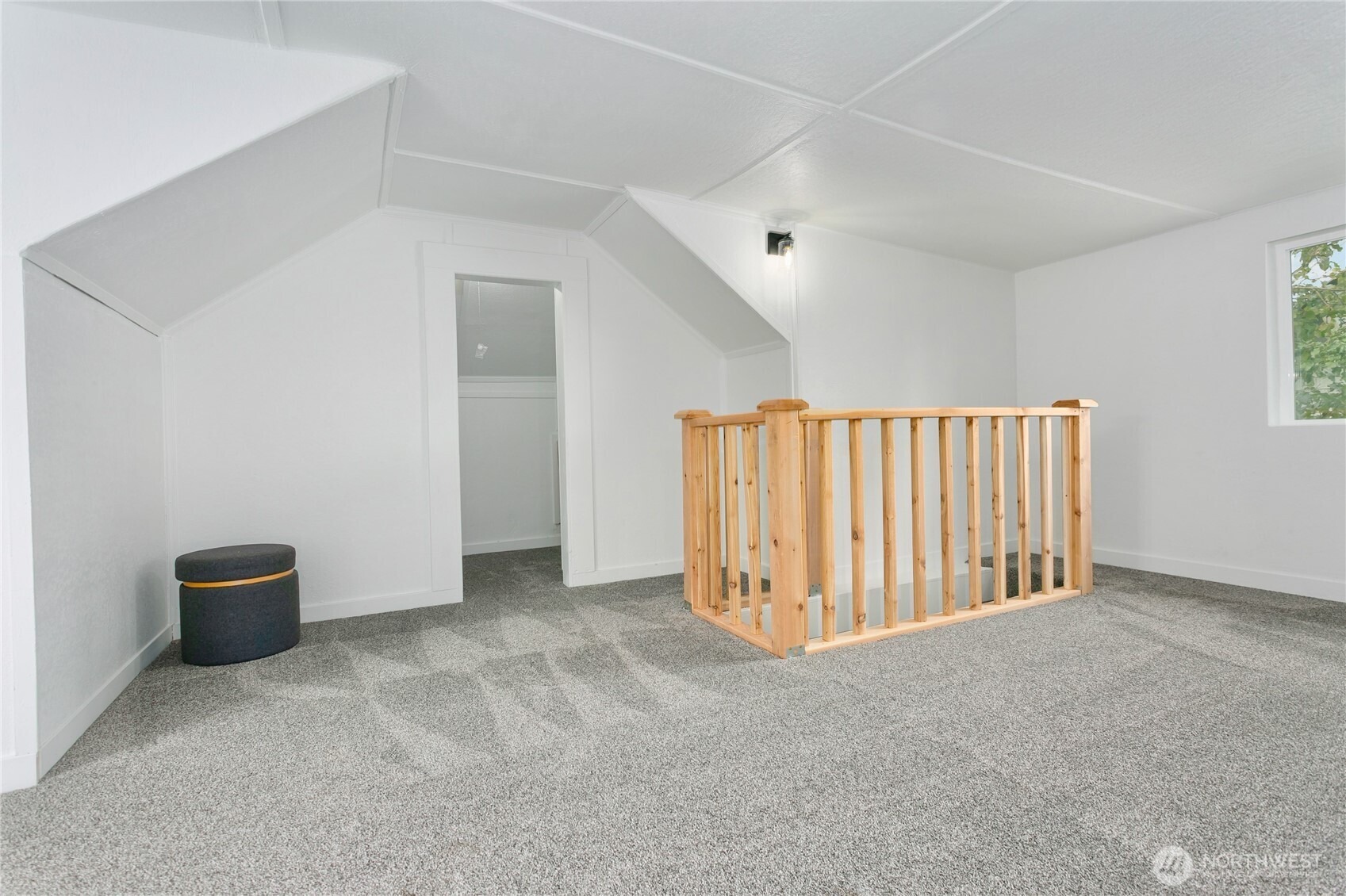 Warner St, Tacoma, WA 98409