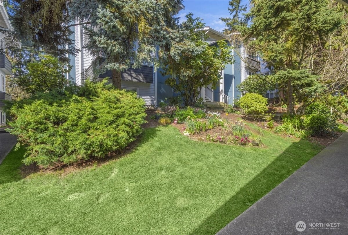 163rd St, Shoreline, WA 98133