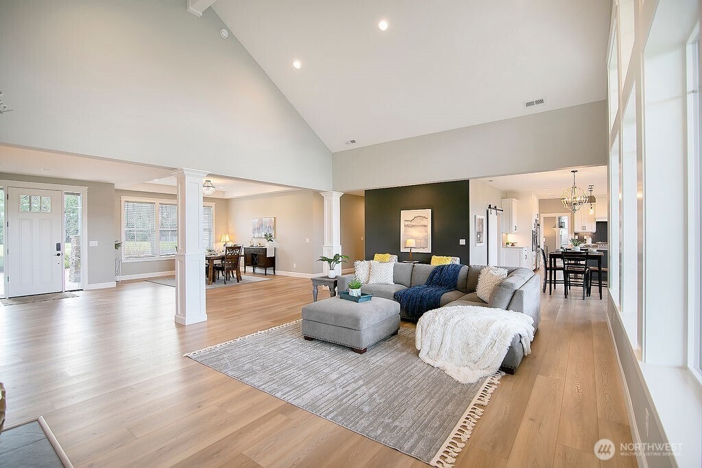 Waters Rd, Castle Rock, WA 98611