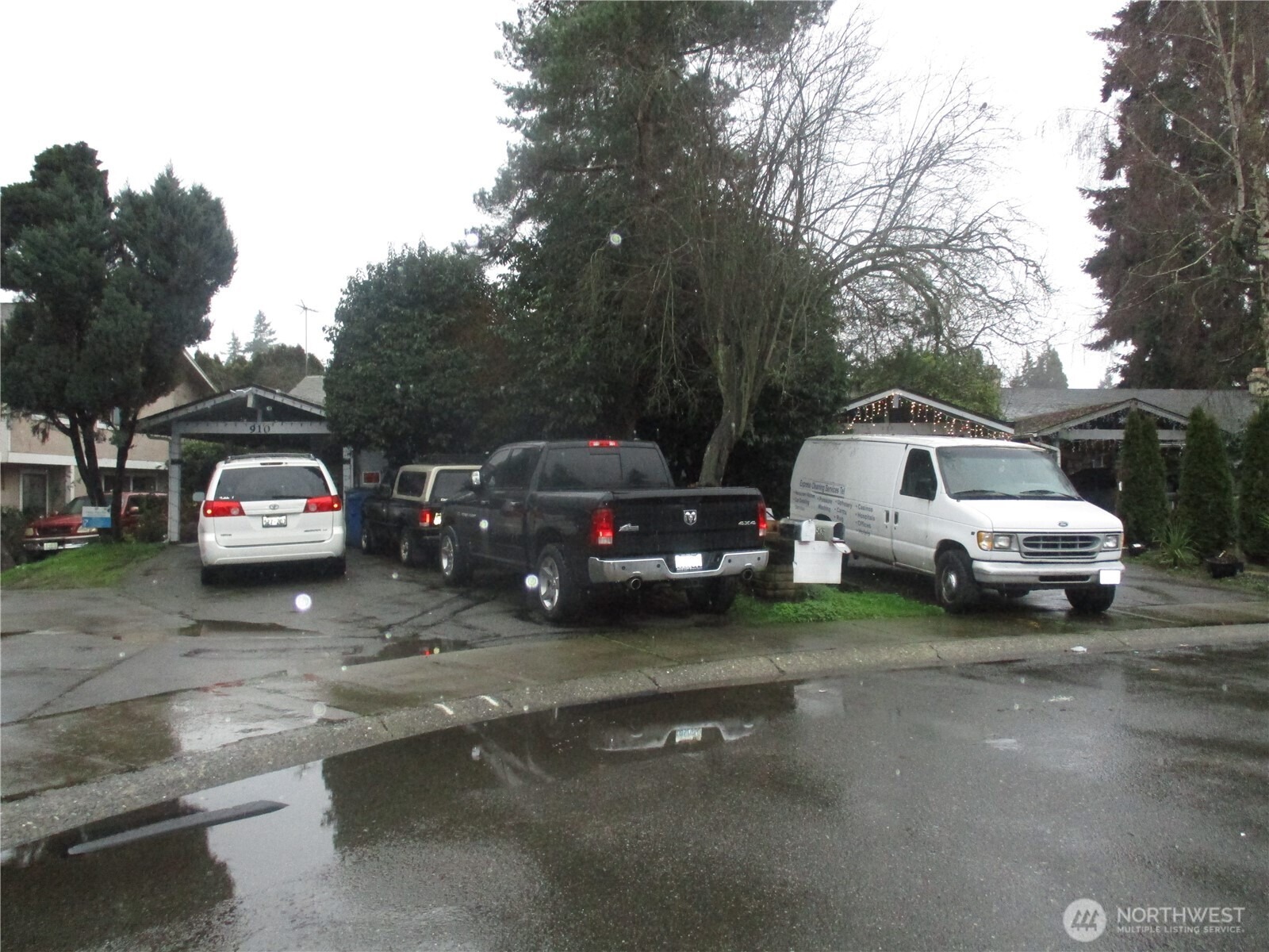 142nd Ave, Bellevue, WA 98007