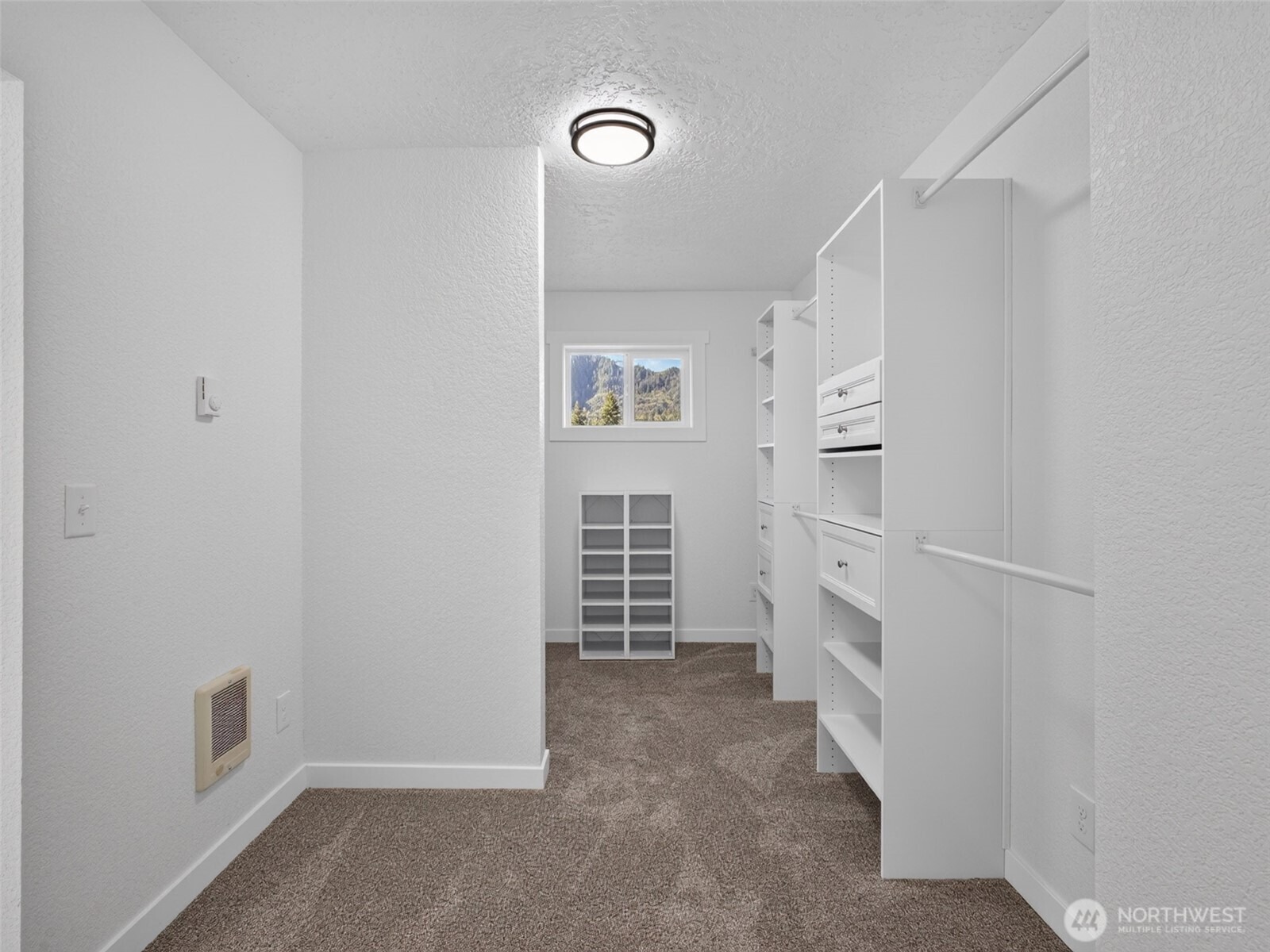 7th St, Morton, WA 98356