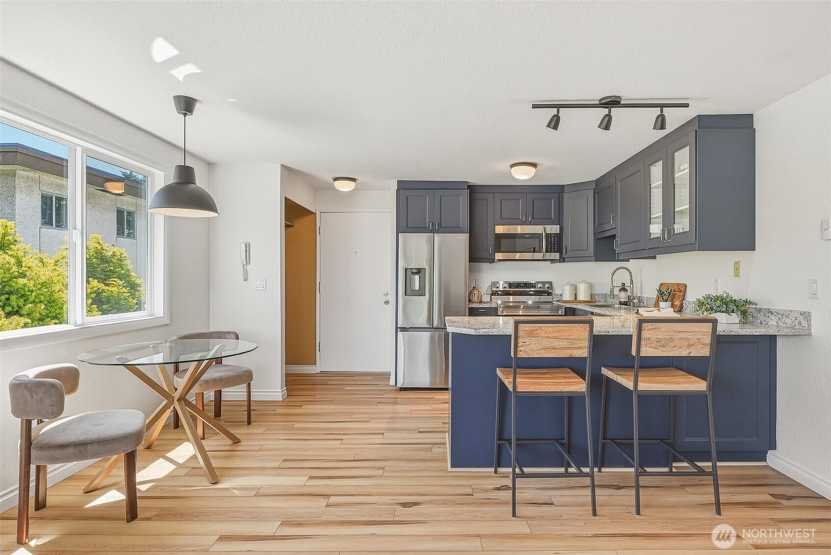 24th Ave, Seattle, WA 98117