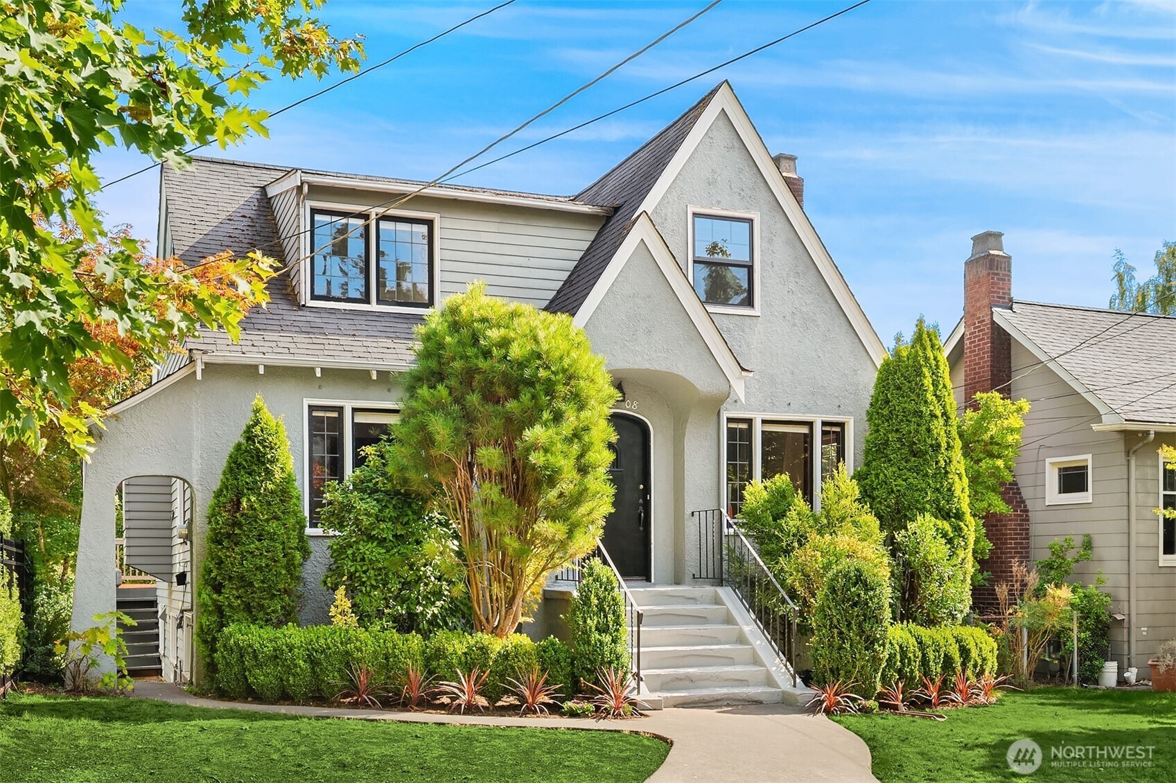 36th Ave, Seattle, WA 98105