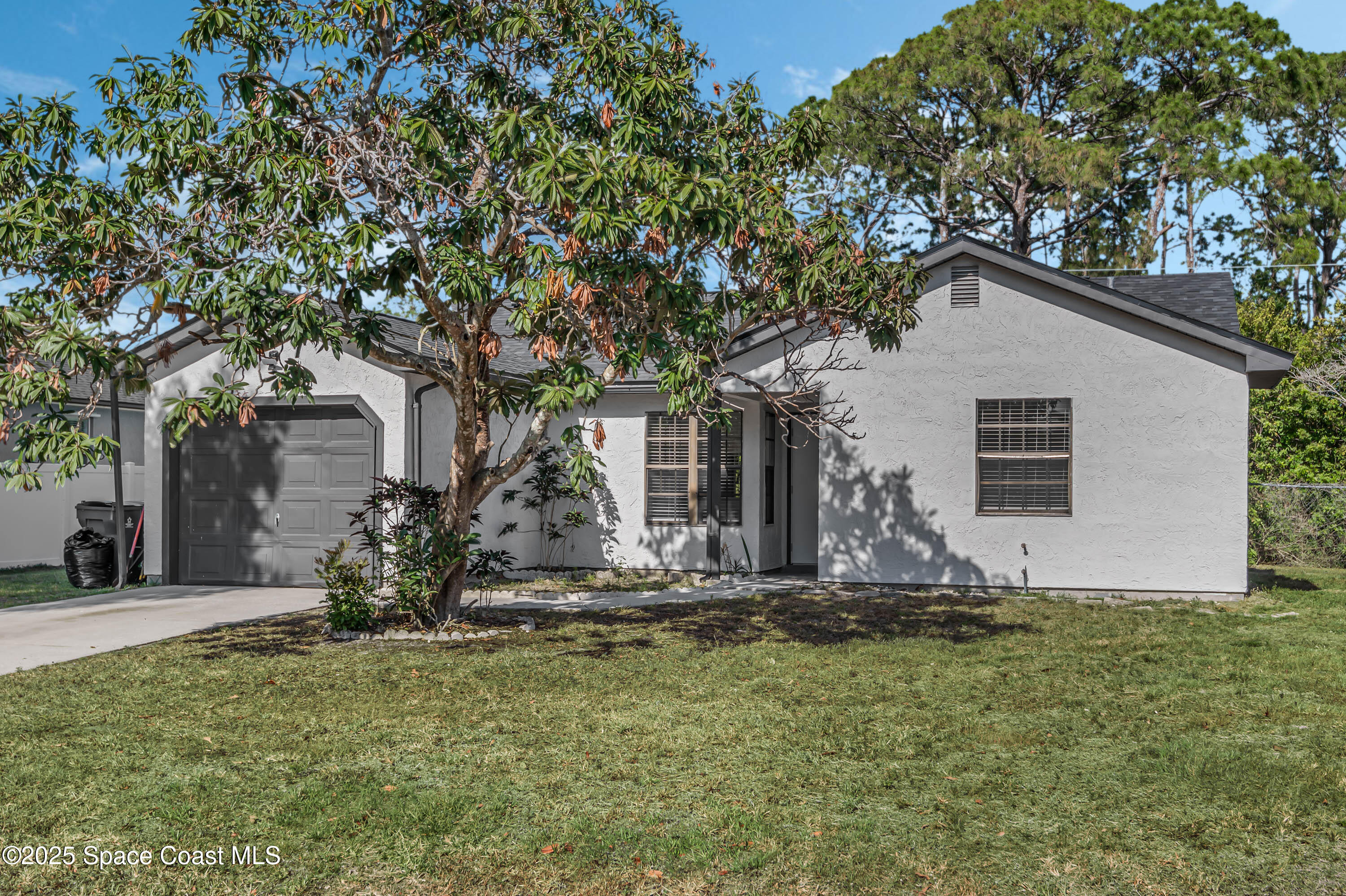 Detached Cir, Palm Bay, FL 32909