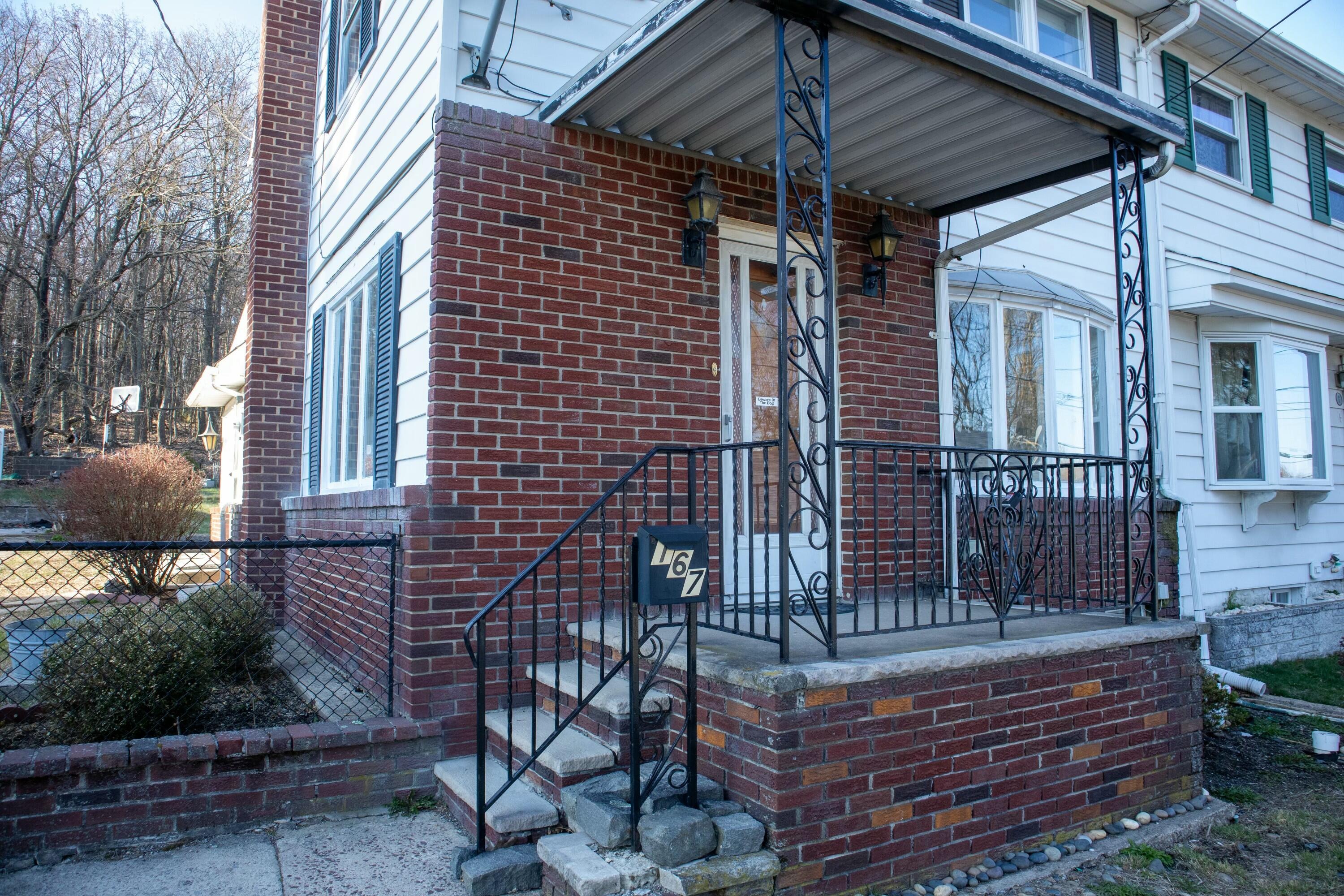 Weston Pl, Shenandoah, PA 17976 #1
