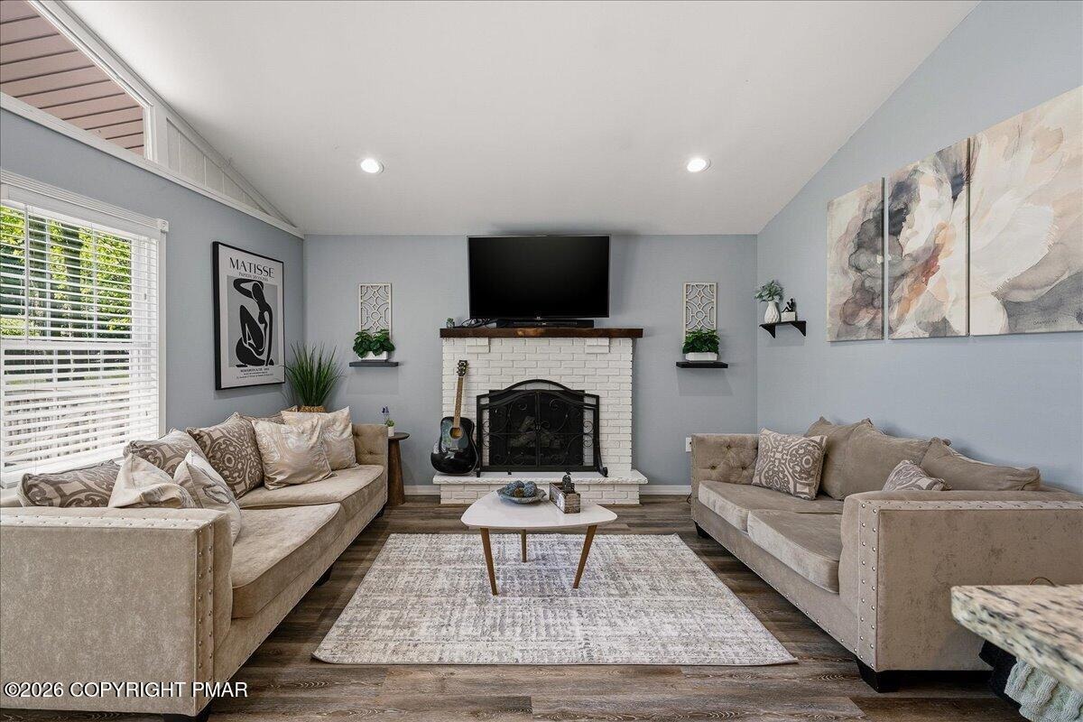 Rolling Hills Dr, Tobyhanna, PA 18466 #1