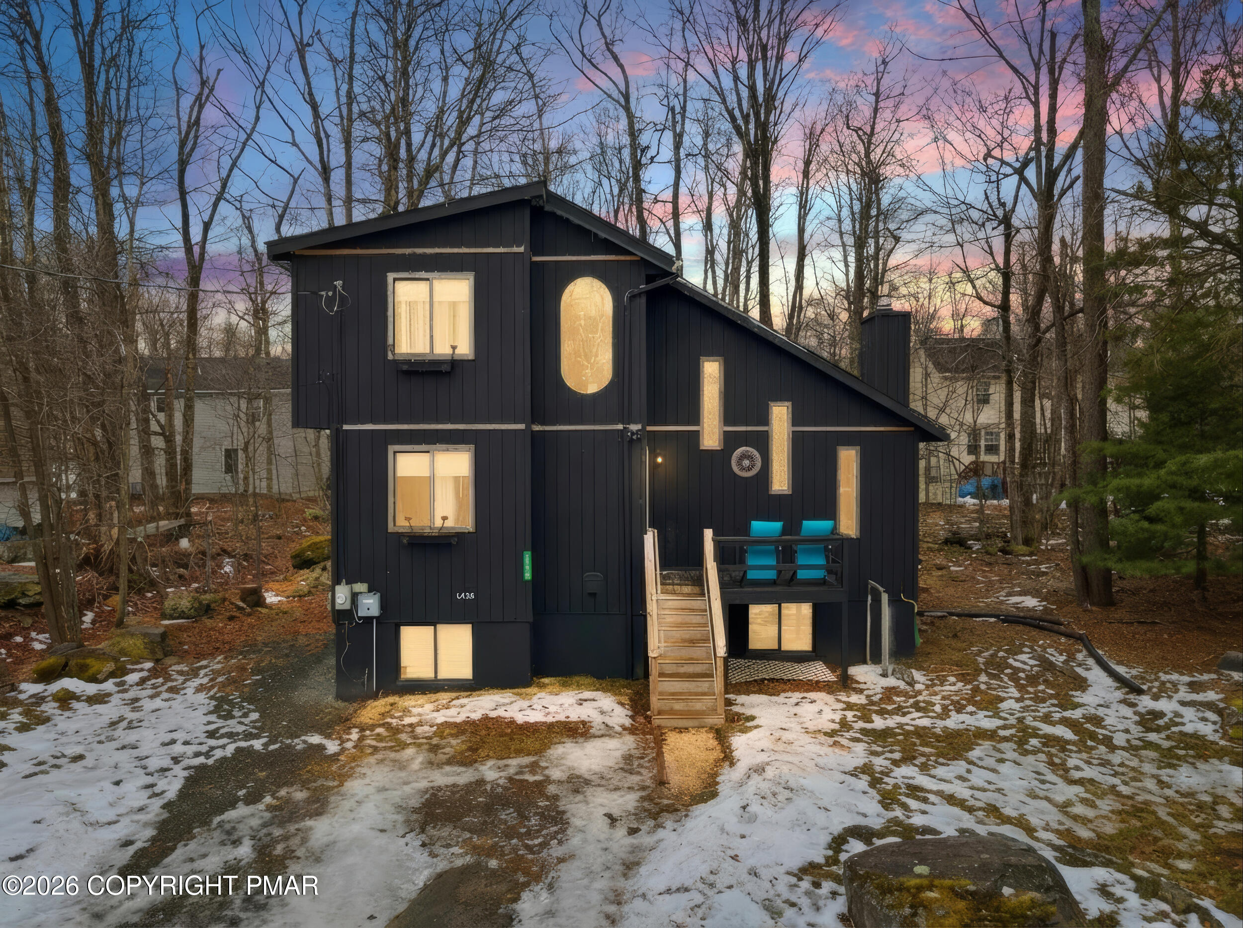 Winding Way, Tobyhanna, PA 18466