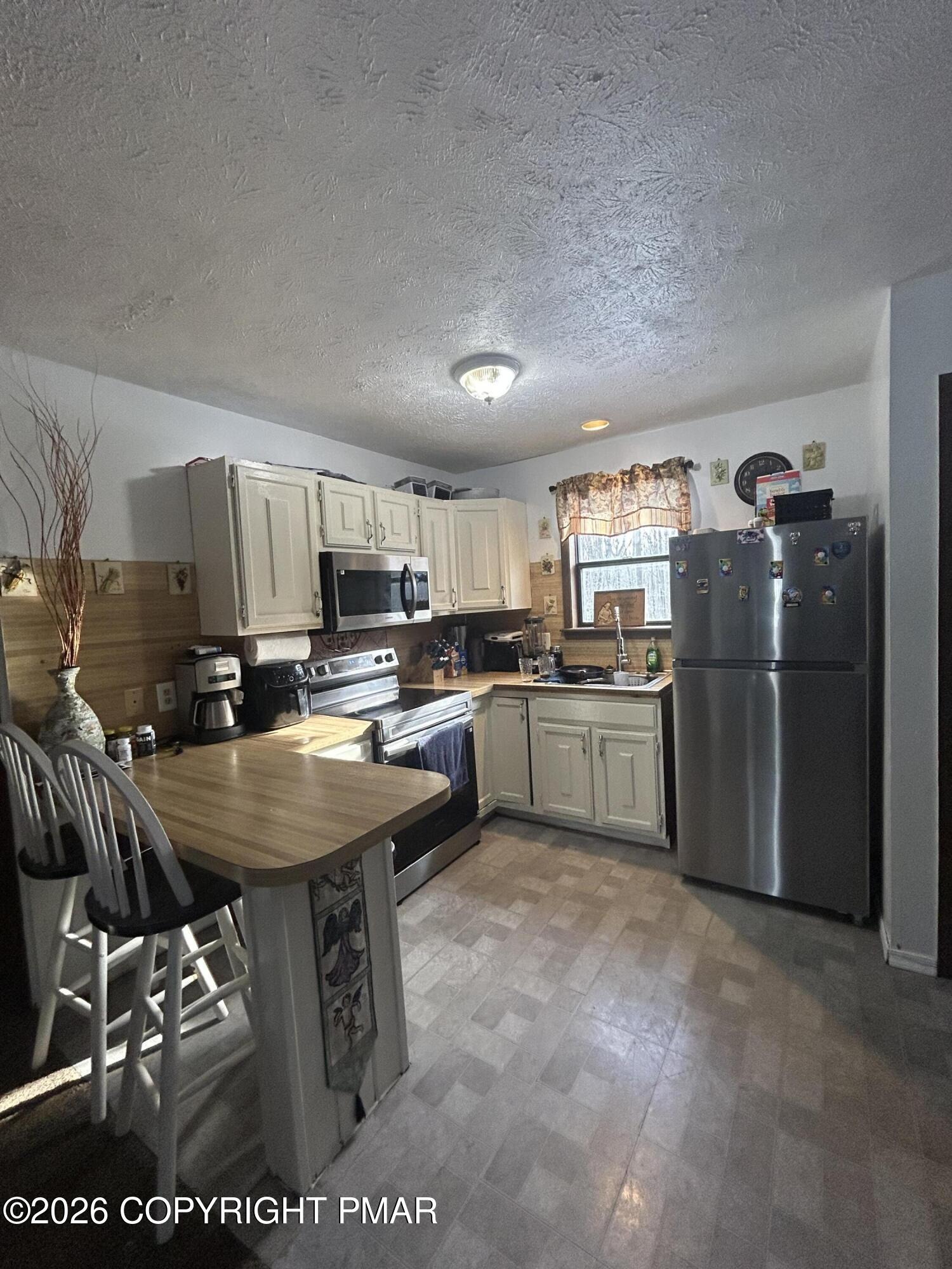 Idlewild Dr, Tobyhanna, PA 18466 #1